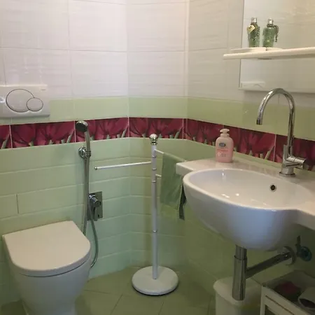 My House For Florence, Airconditioned - Easy Parking * סקנדיצ'י