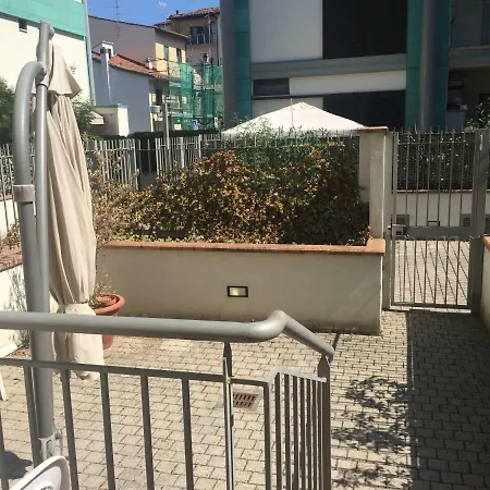 My House For Florence, Airconditioned - Easy Parking דירה