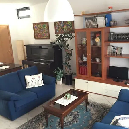 My House For Florence, Airconditioned - Easy Parking * סקנדיצ'י