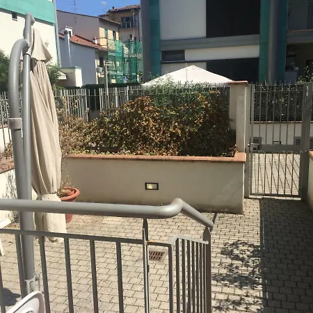 My House For Florence, Airconditioned - Easy Parking Apartment